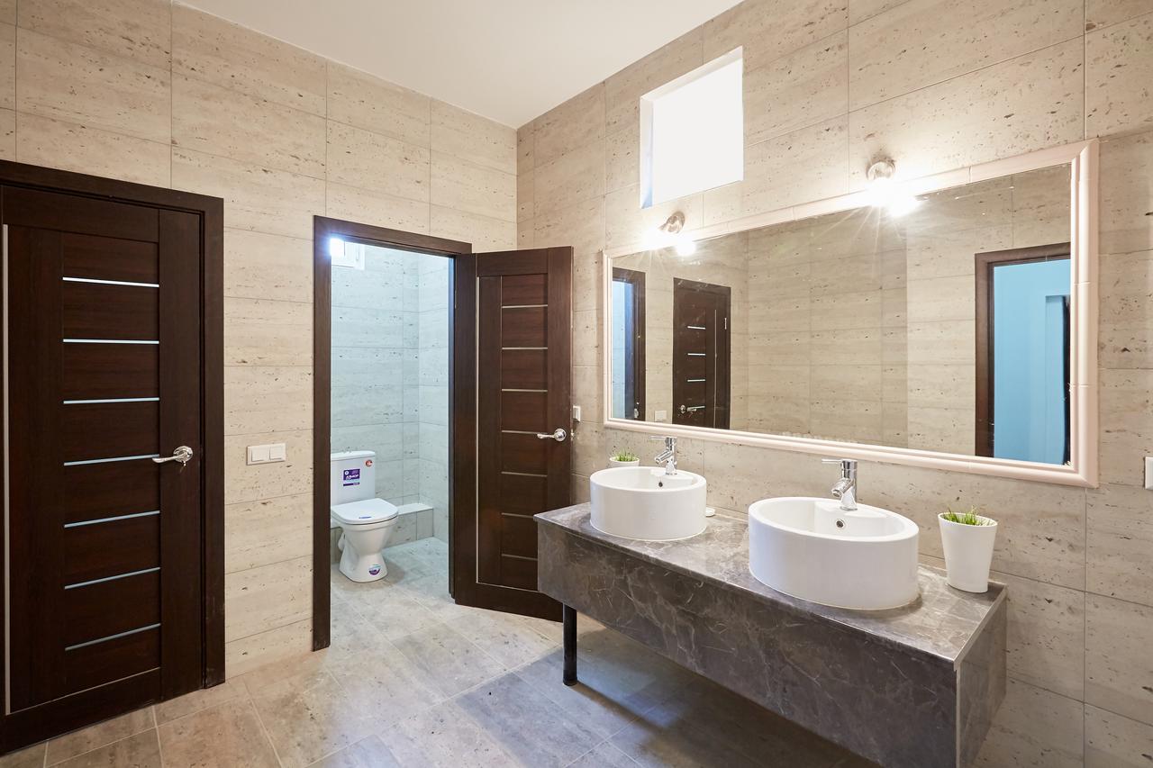 Hannah Inn Budget Hotel Астана Екстер'єр фото